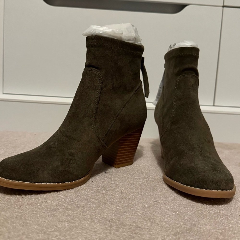 Dolce Vita Olive Heeled Boots
